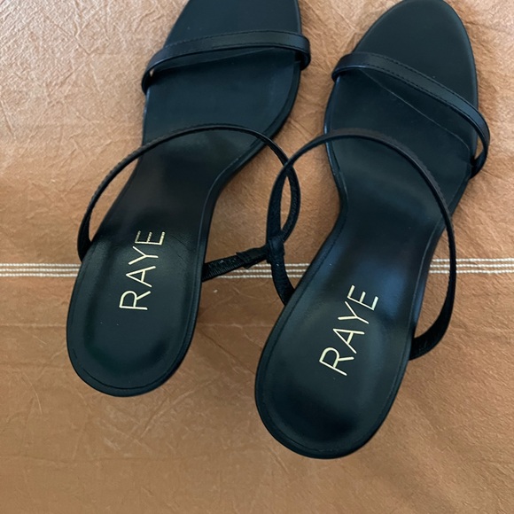 Raye Nina Heel - Picture 2 of 4